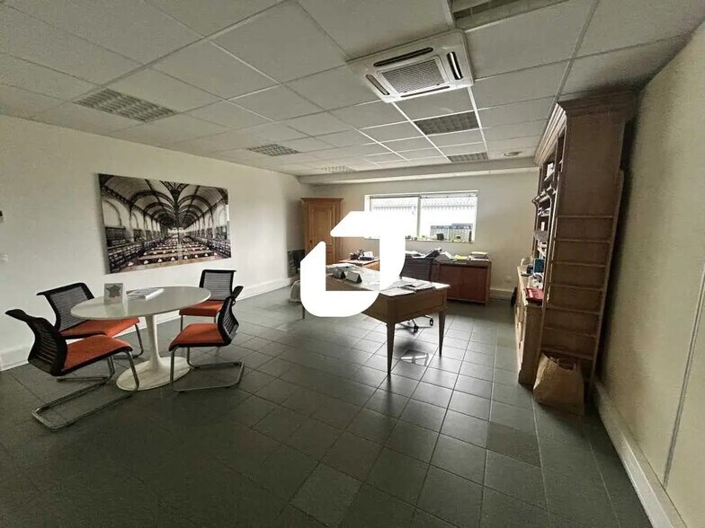 Local d'activités dans Houilles à vendre - Photo du bâtiment - Image 3 de 38