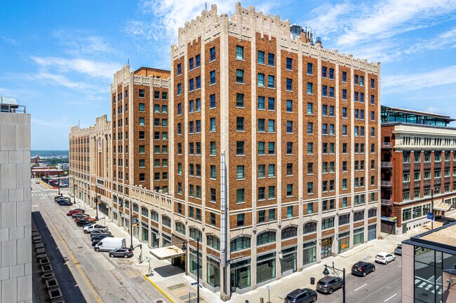 More details for 939 McGee St, Kansas City, MO - Retail for Lease