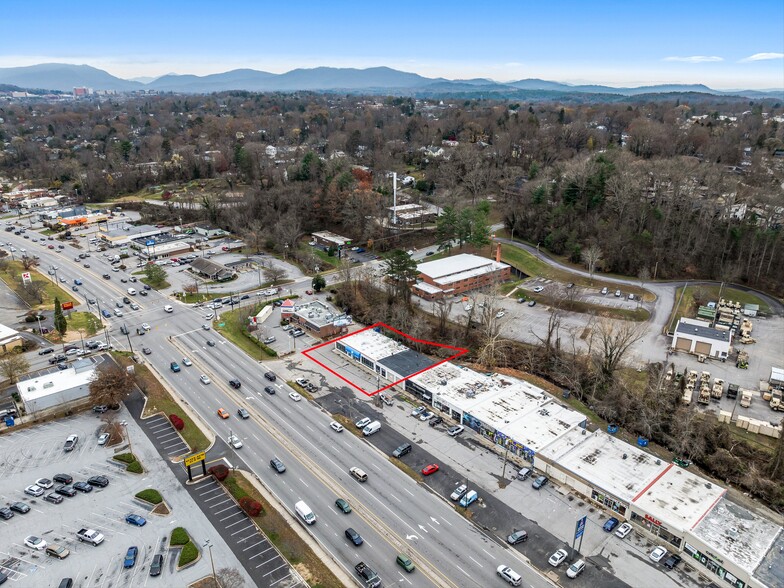 1048 Patton Ave, Asheville, NC for lease - Building Photo - Image 1 of 38