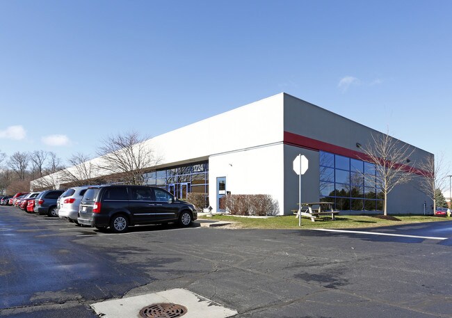 Plus de détails pour 1724 Indian Wood Cir, Maumee, OH - Local d'activités à louer