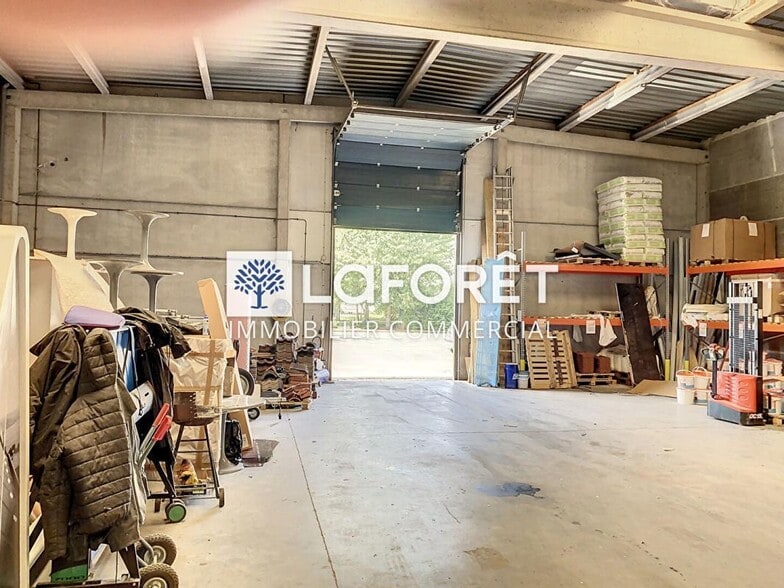Flex in Roncq for sale - Building Photo - Image 2 of 6