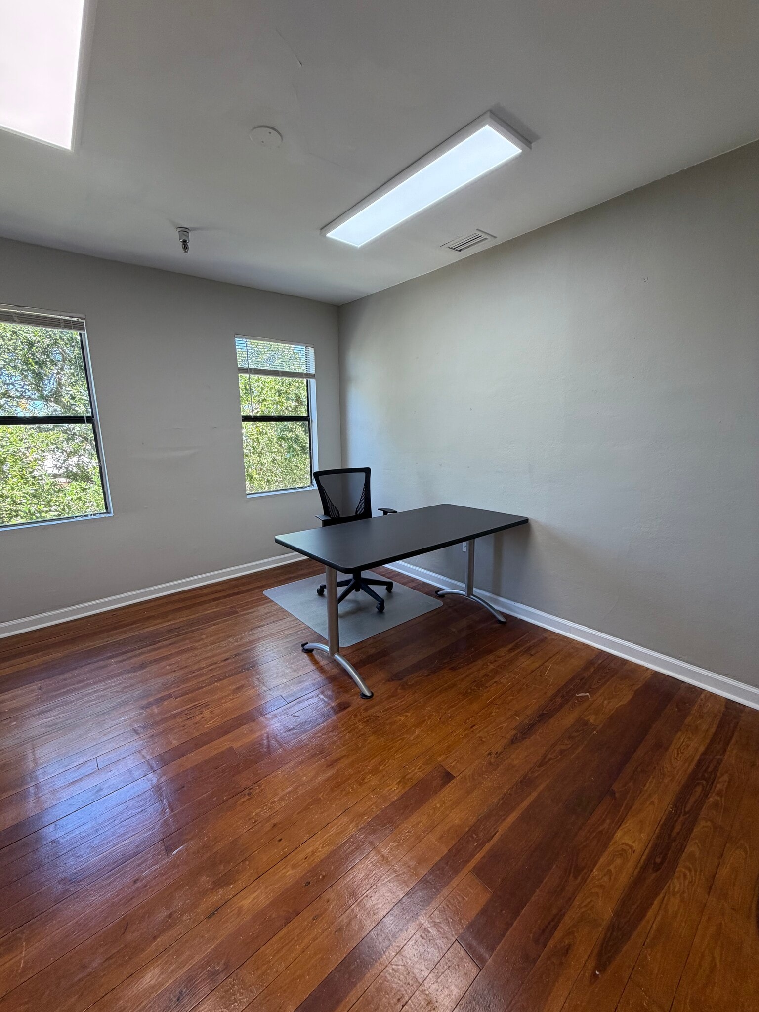 927 E New Haven Ave, Melbourne, FL for lease Interior Photo- Image 1 of 1