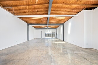 601 S Fairfax Ave, Los Angeles, CA for lease Interior Photo- Image 2 of 3