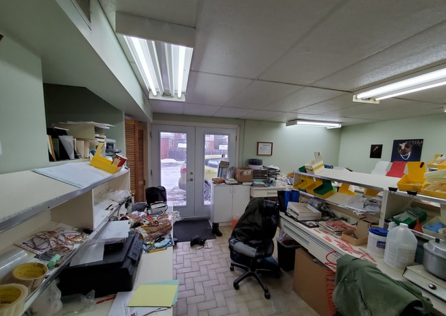 Plus de détails pour 3994 Boul Saint-Martin O, Laval, QC - Commerce de détail à vendre