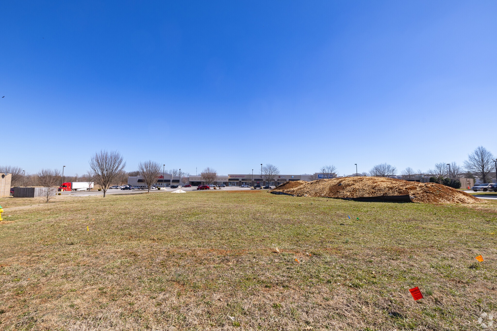 1401 Nashville Rd, Franklin, KY for lease Primary Photo- Image 1 of 5