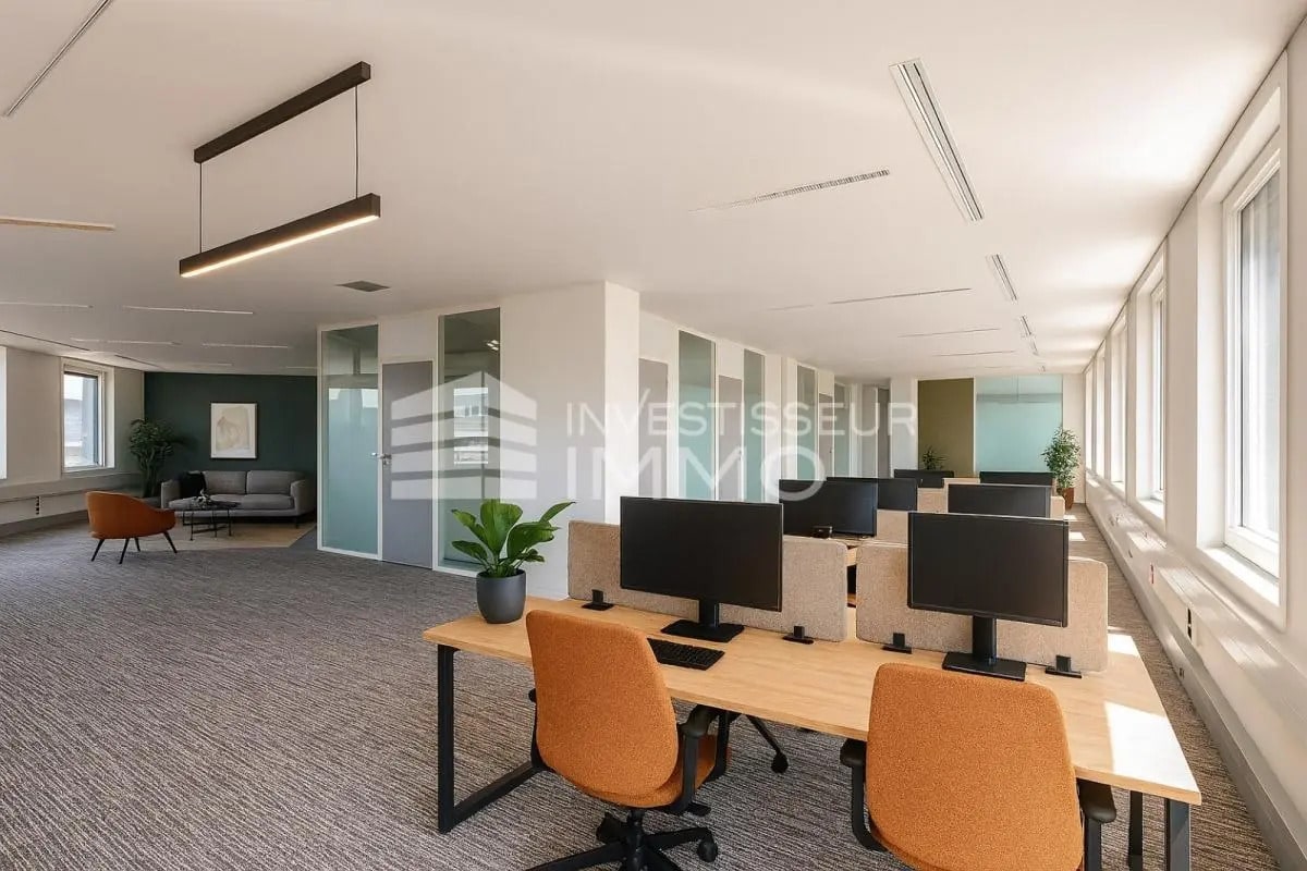 Office in Puteaux for sale Building Photo- Image 1 of 4