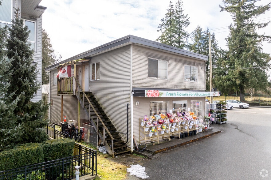 15618 104 Ave, Surrey, BC à vendre - Photo du bâtiment - Image 3 de 3