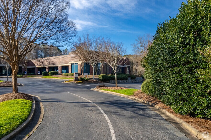 1000 Mansell Exchange W, Alpharetta, GA à louer - Photo du bâtiment - Image 3 de 23