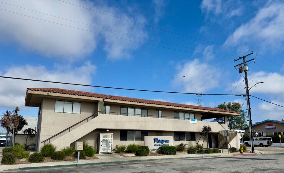 3775 Market St, Ventura, CA à vendre - Photo du bâtiment - Image 1 de 7