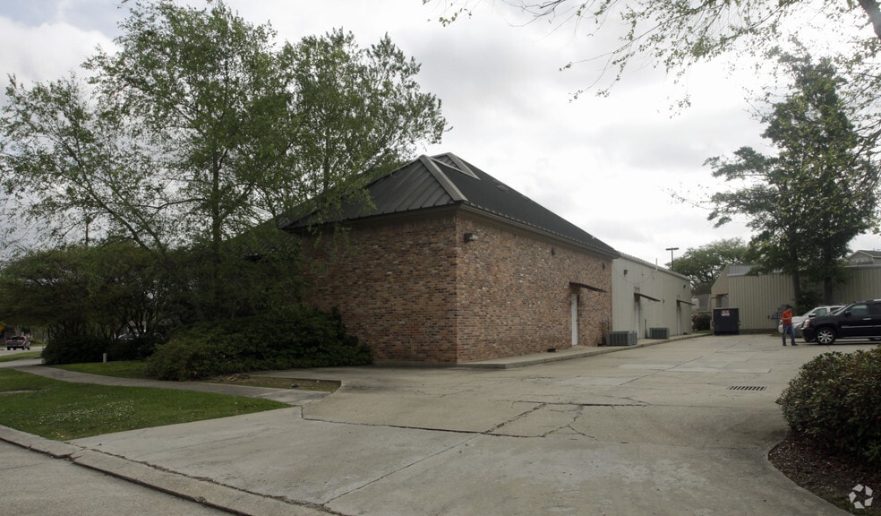8210 Jefferson Hwy, Baton Rouge, LA for lease - Building Photo - Image 2 of 7