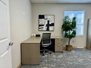 1213 Culbreth Dr, Wilmington, NC for lease Interior Photo- Image 2 of 14