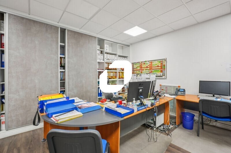 Bureau dans Asnières-sur-Seine à vendre - Photo intérieure - Image 2 de 11