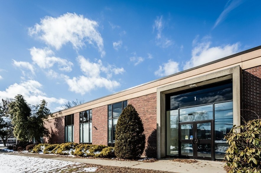 443 Jefferson Blvd, Warwick, RI for lease - Primary Photo - Image 1 of 14