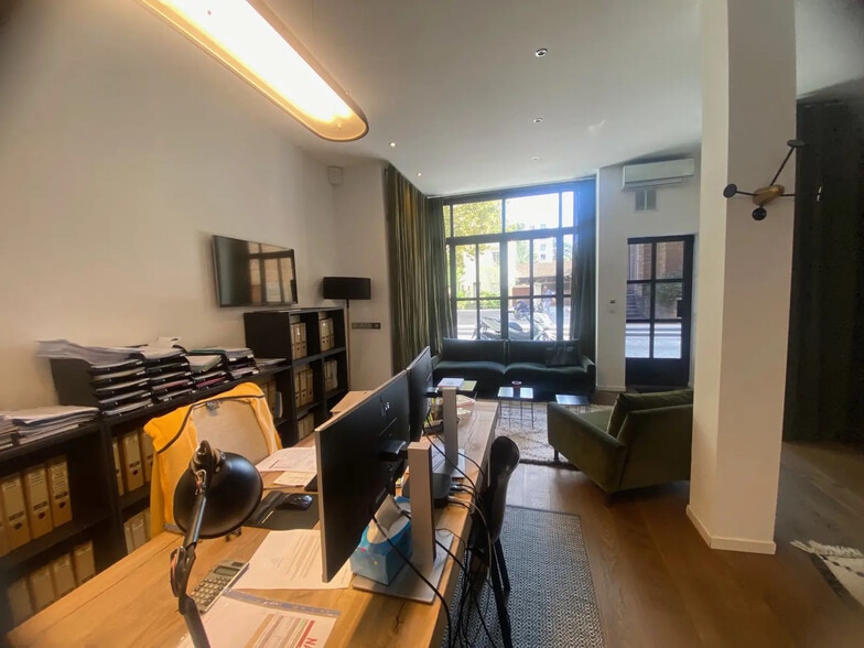 Bureau dans CHAMPAGNE-AU-MONT-D'OR à vendre - Photo intérieure - Image 3 de 6