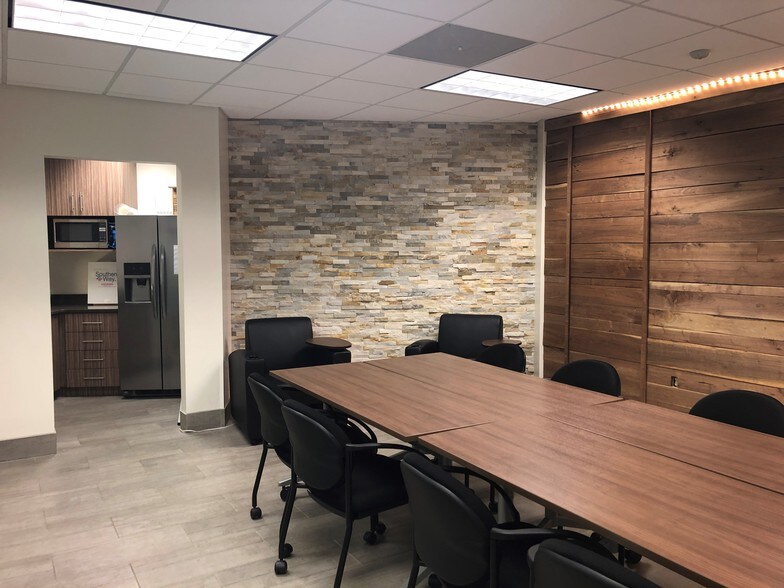 19109 W Catawba Ave, Cornelius, NC à louer - Photo intérieure - Image 3 de 9