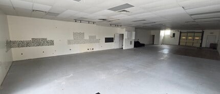 1114 Industry Rd, Lexington, KY for lease Building Photo- Image 1 of 2