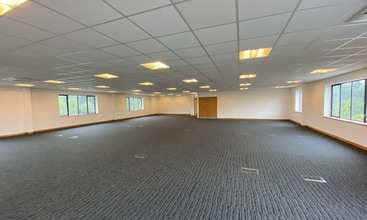 Broadfield Ct, Sheffield for lease Interior Photo- Image 2 of 6