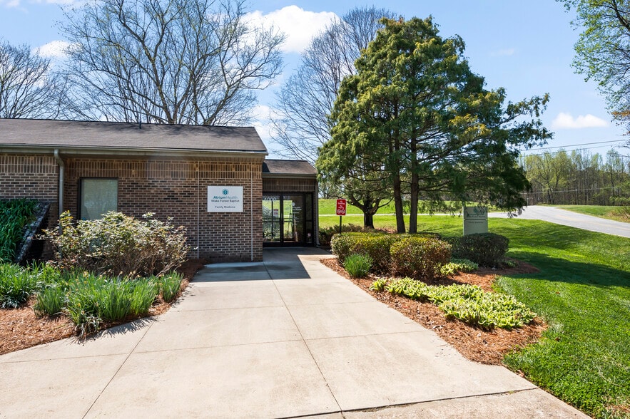 4000 S Swaim Street Ext, Jonesville, NC for sale - Building Photo - Image 2 of 14