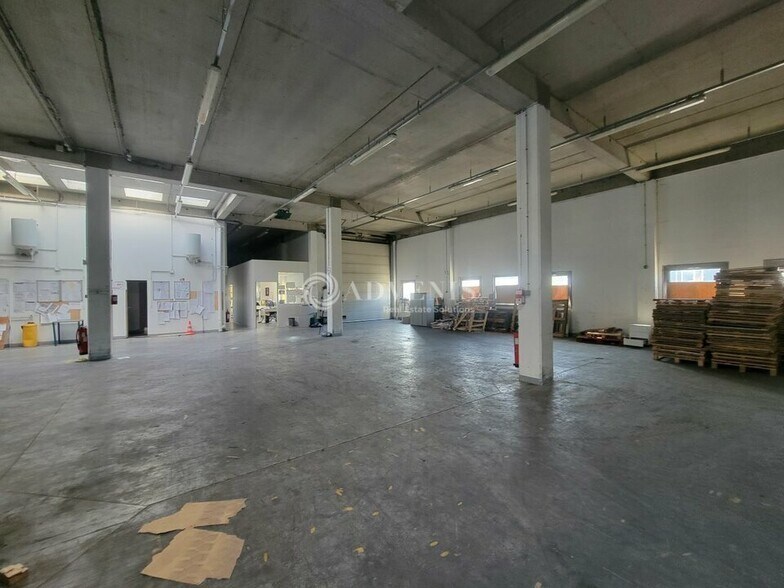 7 Avenue Jean Mermoz, Villeneuve-la-Garenne à louer - Photo du bâtiment - Image 2 de 11