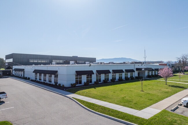 Plus de détails pour 2818 N Sullivan Rd, Spokane Valley, WA - Local d'activités à louer