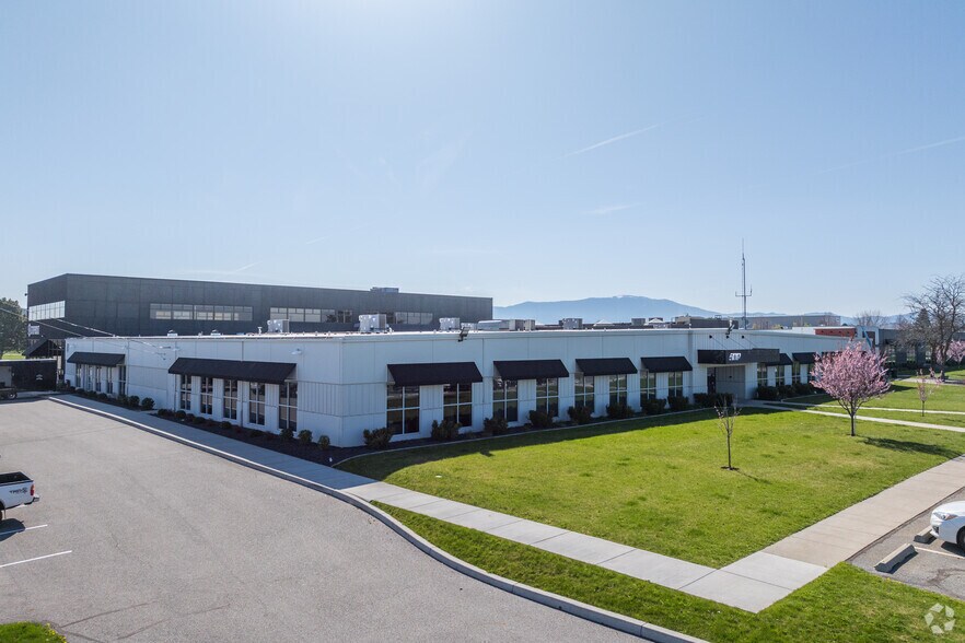 2818 N Sullivan Rd, Spokane Valley, WA à louer - Photo du bâtiment - Image 2 de 9