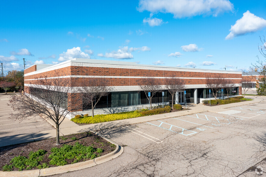 26495 American Dr, Southfield, MI for sale - Building Photo - Image 1 of 1