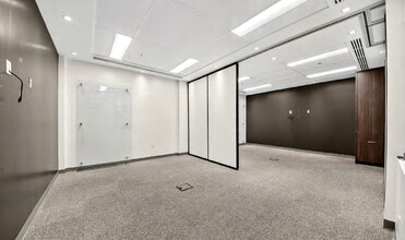 7210-7220 Rue Frederick-Banting, Saint-Laurent, QC à louer Photo intérieure- Image 2 de 14