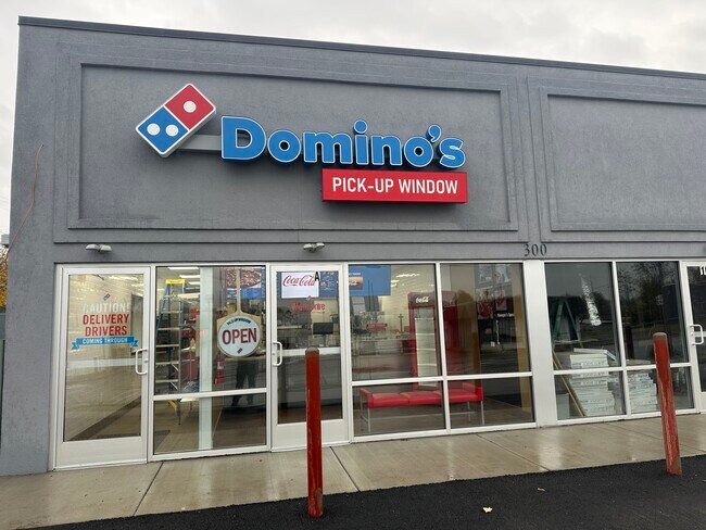 Plus de détails pour 300 W Main St, Lebanon, KY - Commerce de détail à louer