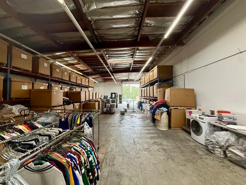 1165 W Mahalo Pl, Compton, CA for lease - Building Photo - Image 2 of 12