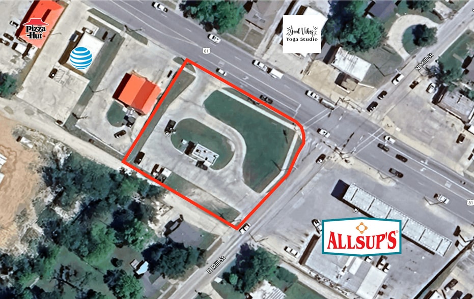 416 E Wise St, Bowie, TX for sale - Primary Photo - Image 2 of 4