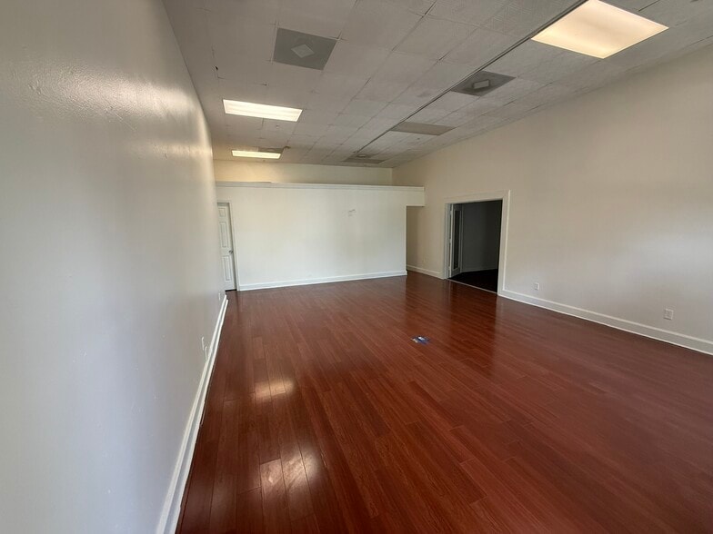 605 Bradford Ave, Kemah, TX for lease - Building Photo - Image 2 of 11