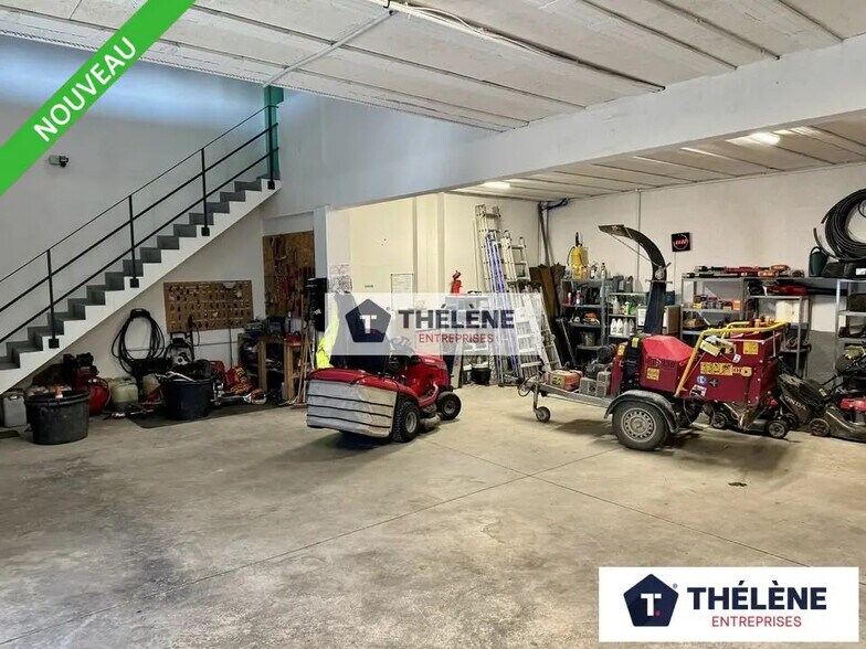 Flex in Vic-la-Gardiole for lease - Interior Photo - Image 1 of 9