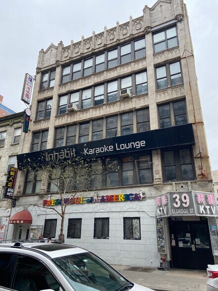 39 Eldridge St, New York, NY à vendre - Photo du bâtiment - Image 2 de 16