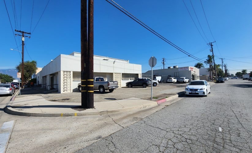 2402 Seaman Ave, South El Monte, CA for sale - Primary Photo - Image 1 of 25