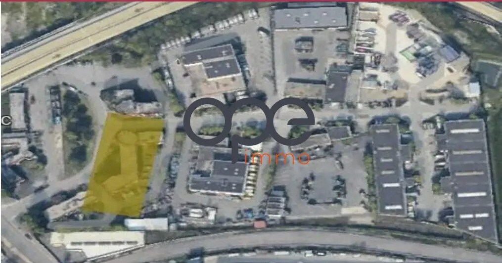 Bureau dans La Courneuve à louer Photo du bâtiment- Image 1 de 2