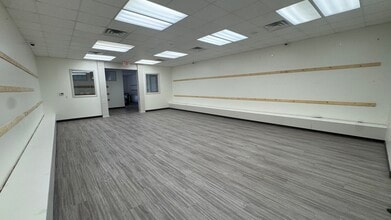 2417 S Stemmons Fwy, Lewisville, TX for lease Interior Photo- Image 2 of 6