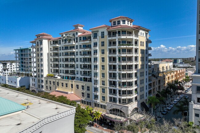 Plus de détails pour 100 Central Ave, Sarasota, FL - Commerce de détail à louer