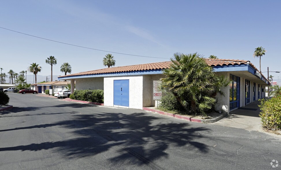 82365 Hwy 111, Indio, CA à louer - Photo du bâtiment - Image 2 de 4