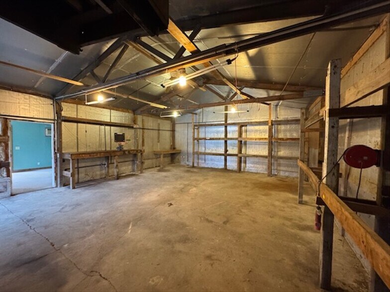 315 E Maple St, Shelbina, MO à vendre - Photo du bâtiment - Image 3 de 20