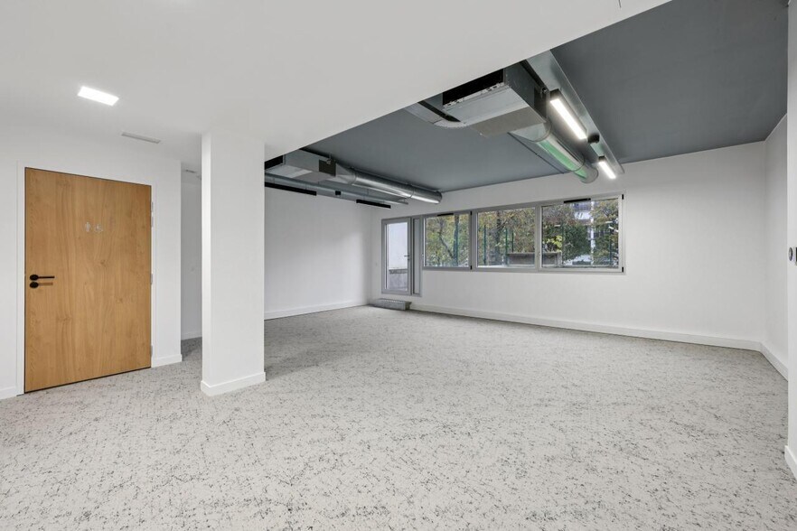 Office in Boulogne-Billancourt for lease - Building Photo - Image 3 of 14
