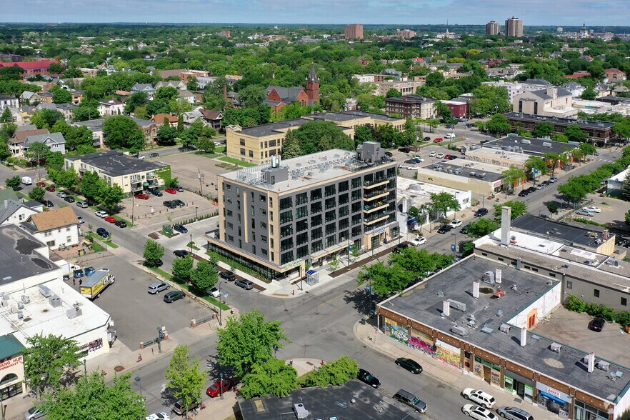 2640 Nicollet Ave, Minneapolis, MN à vendre - Aérien - Image 1 de 74