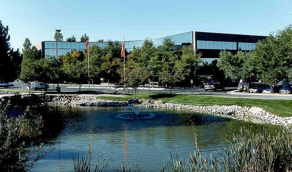 6041 S Syracuse Way, Greenwood Village, CO à louer - Photo du bâtiment - Image 2 de 9