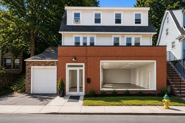 Plus de détails pour 44 N Central Ave, Hartsdale, NY - Commerce de détail à louer
