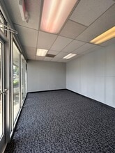 1785 E Park Place Blvd, Stone Mountain, GA for lease Interior Photo- Image 1 of 5