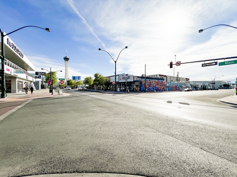 1300 S Main St, Las Vegas, NV à louer - Photo du bâtiment - Image 3 de 25