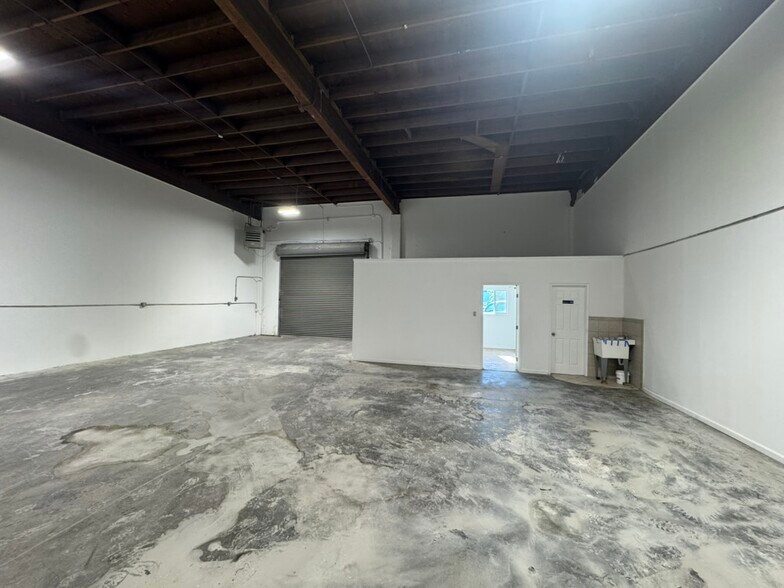 25181-25197 Huntwood Ave, Hayward, CA à louer - Photo du bâtiment - Image 2 de 9