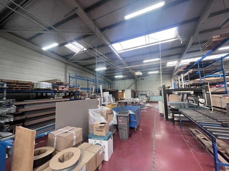 Flex in Eysines for lease - Interior Photo - Image 3 of 3