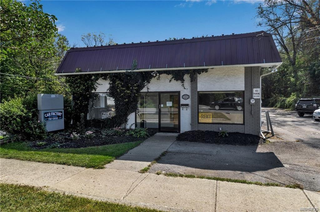 10589 Main St, Clarence, NY à louer Photo principale- Image 1 de 14