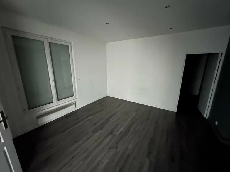 Commerce de détail dans Maisons-Alfort à louer - Photo intérieure - Image 3 de 4