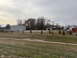 Plus de détails pour 1560 S Pennsylvania Ave, Morrisville, PA - Industriel à louer